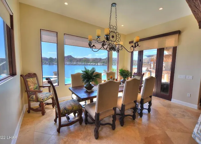 Splash Landing | Riverfront Estate With Infinity Pool, & Private Docks