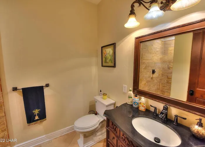 Holiday home Splash Landing | Riverfront Estate With Infinity Pool, & Private Docks *