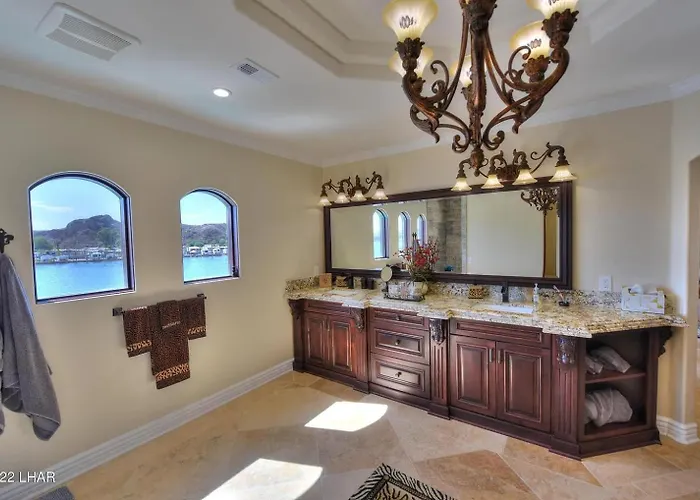 Splash Landing | Riverfront Estate With Infinity Pool, & Private Docks *