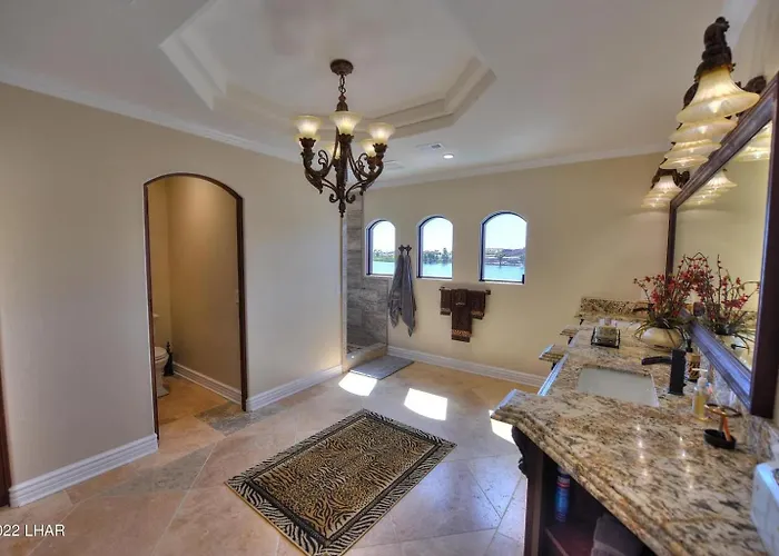 Splash Landing | Riverfront Estate With Infinity Pool, & Private Docks