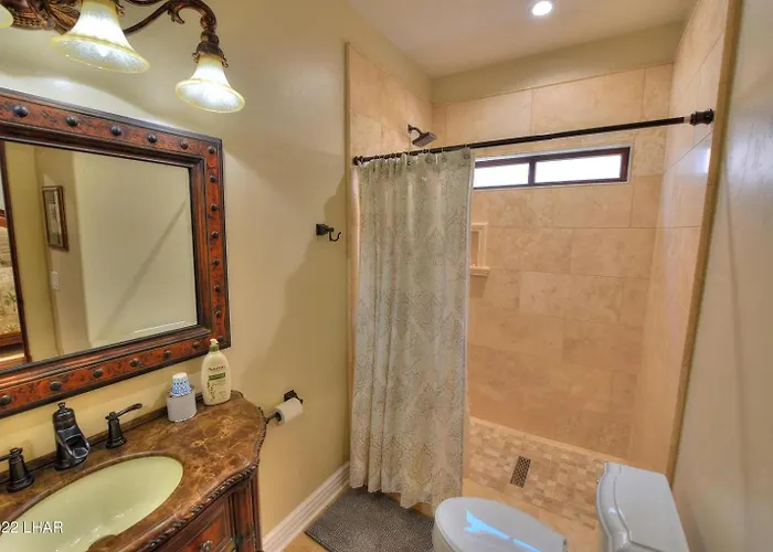 Holiday home Splash Landing | Riverfront Estate With Infinity Pool, & Private Docks *