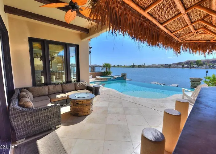 Splash Landing | Riverfront Estate With Infinity Pool, & Private Docks Holiday home Parker