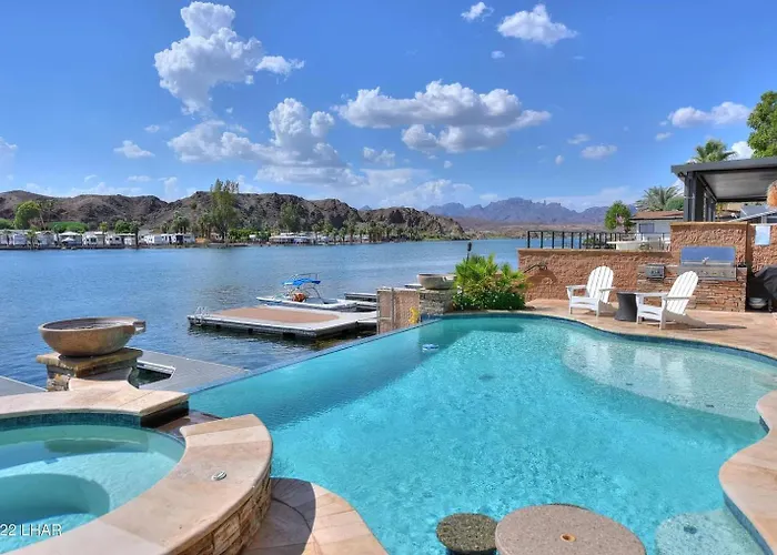 Splash Landing | Riverfront Estate With Infinity Pool, & Private Docks Holiday home Parker
