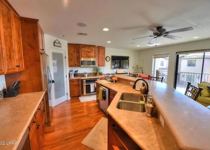 Holiday home Splash Landing | Riverfront Estate With Infinity Pool, & Private Docks
