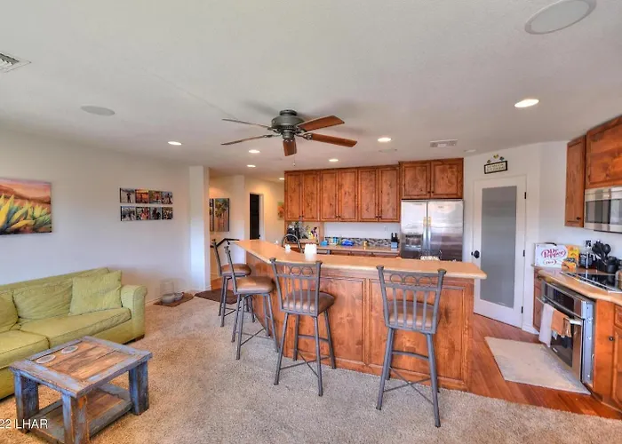 Splash Landing | Riverfront Estate With Infinity Pool, & Private Docks Parker