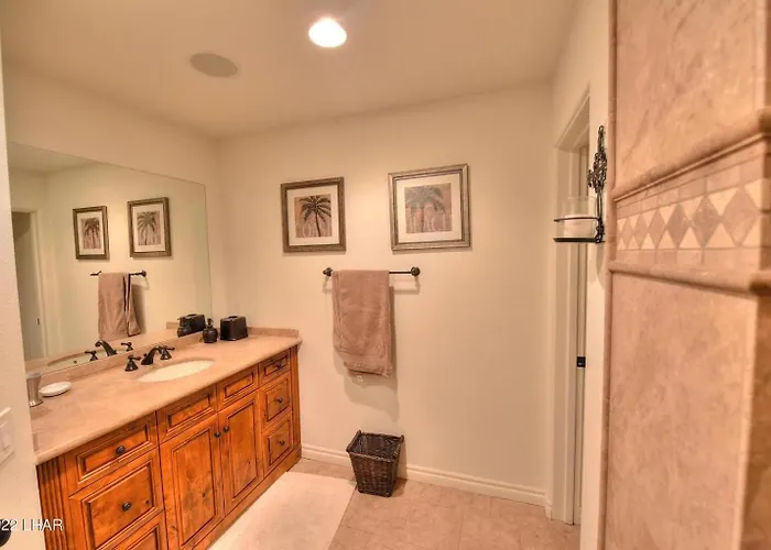 Holiday home Splash Landing | Riverfront Estate With Infinity Pool, & Private Docks
