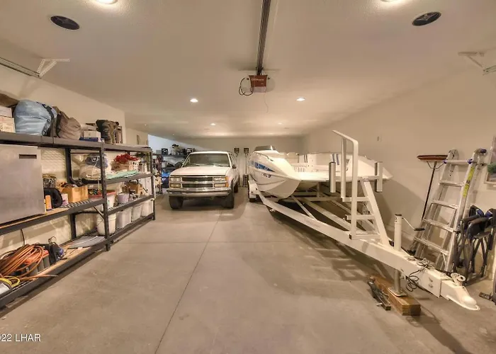 Splash Landing | Riverfront Estate With Infinity Pool, & Private Docks Holiday home Parker